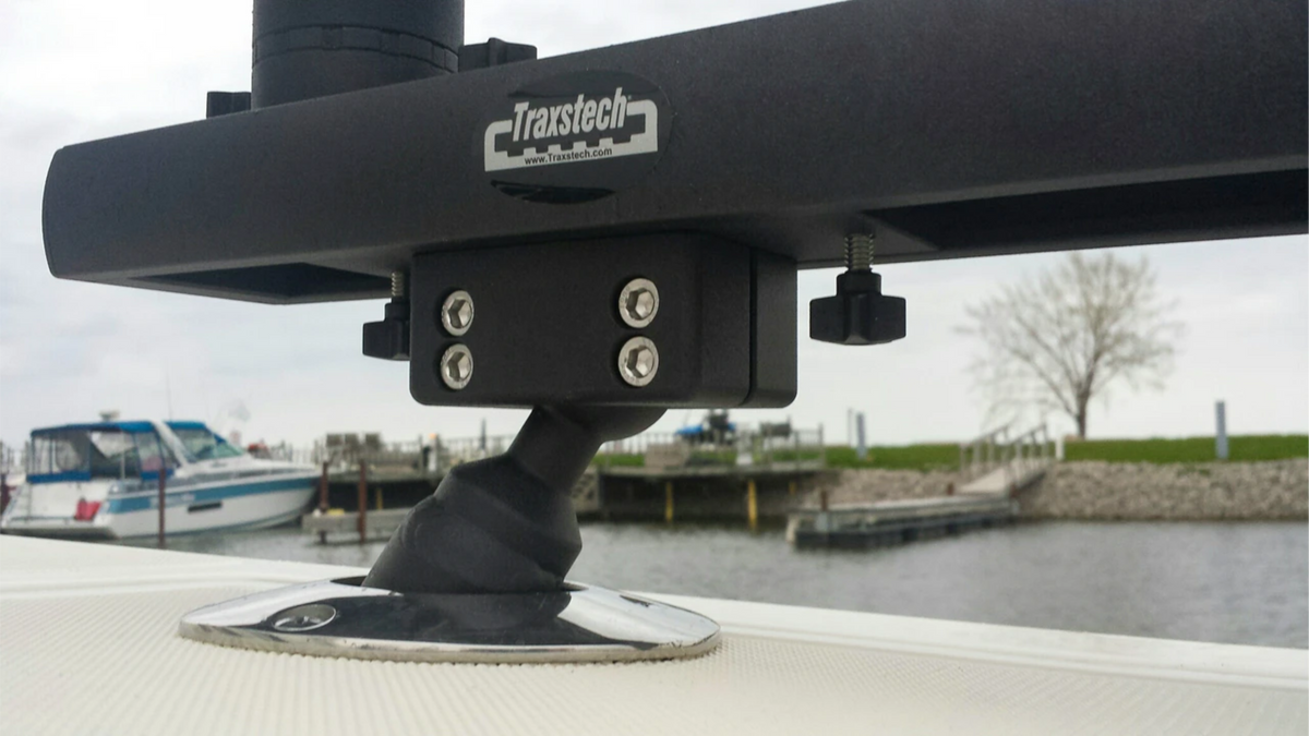 AGM-175-DB / 30 Degree Adjustable Gimbal Mount with 1.75" Diameter and Trolling Bar Plate